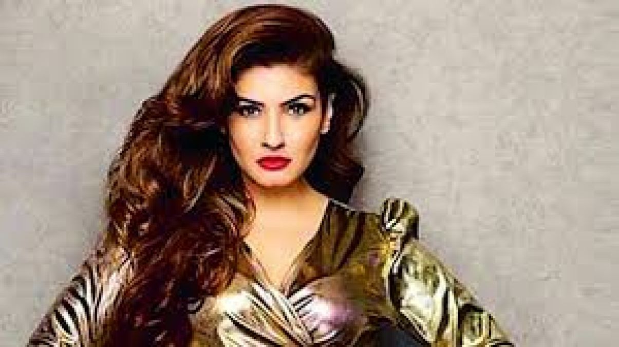 Raveena Tandon's Love Life: Was Cheated By Her Co-Star, Akshay Kumar And  Found Love In Anil Thadani
