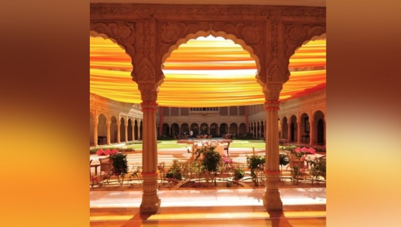 What is the specialty of Suryagarh Palace, where Sid-Kiara's wedding is going to take place