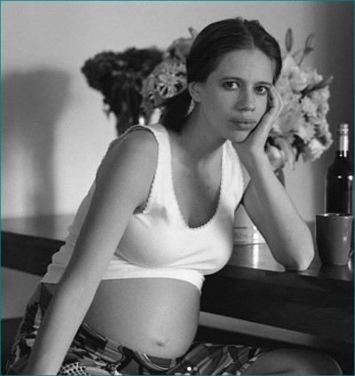 Kalki thanked her midwife by sharing picture