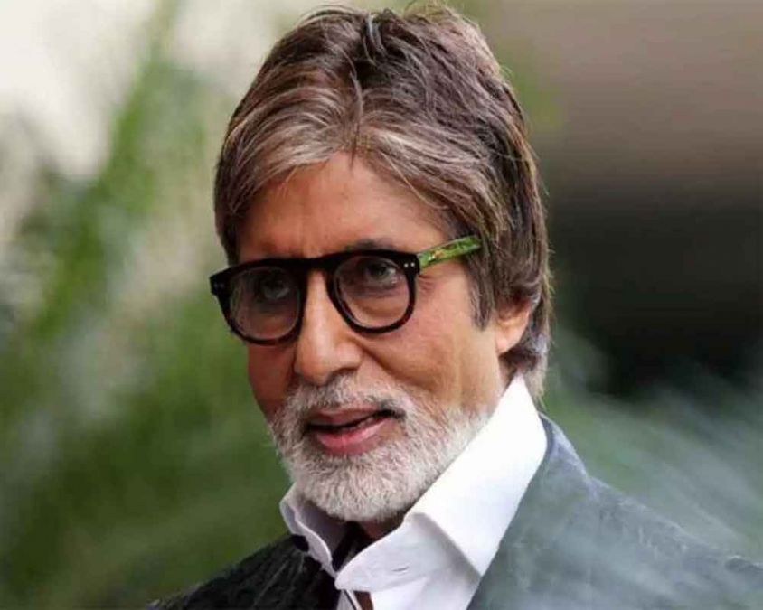 Amitabh Bachchan finds a Hindi word for 'selfie' and it's hilarious, read here