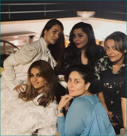 Kareena Kapoor Khan spotted having fun with her girl gang | NewsTrack  English 1