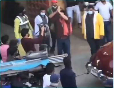 Video of Akshay Kumar shooting Bachchan Pandey goes viral