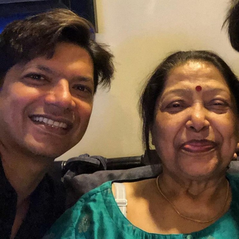 Bollywood's popular singer Shaan's mother passed away today
