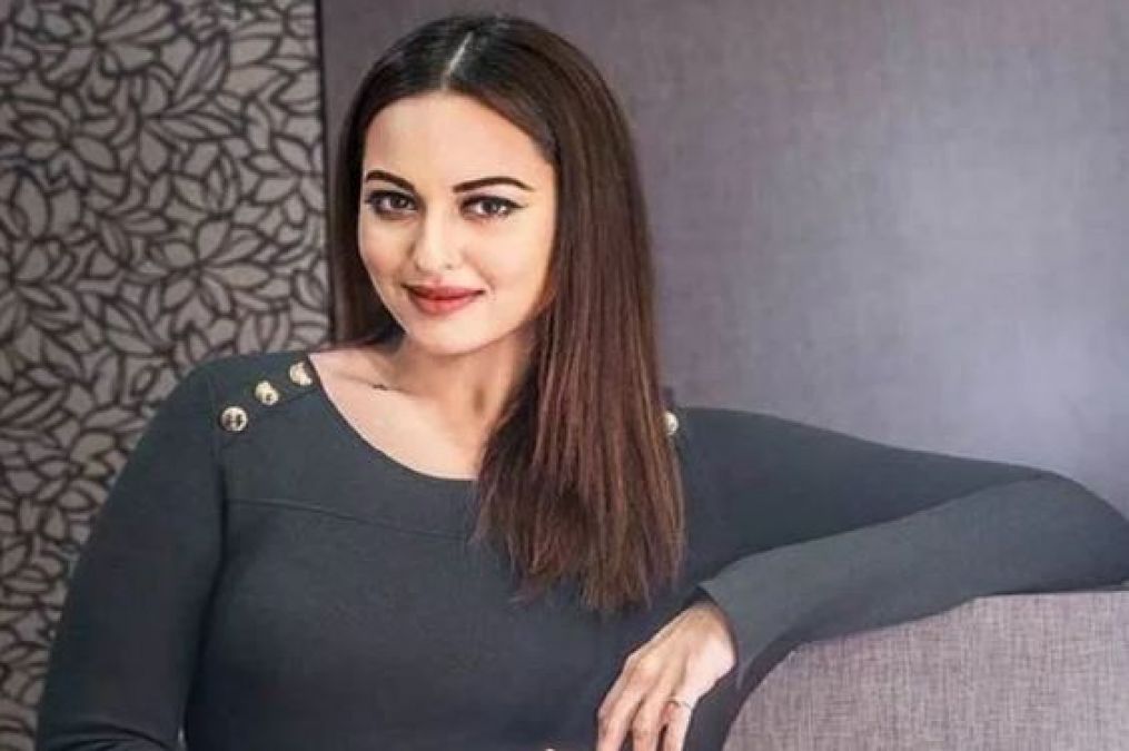 Sonakshi Sinha Real Fucking Videos - Here is what Sonakshi spoke on Khandani Shafakhana, read on | NewsTrack  English 1