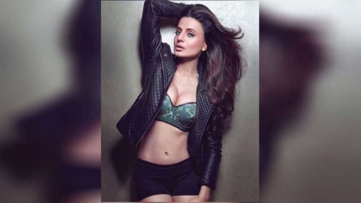 Amisha Patel shows off her sexy avatar; see video!
