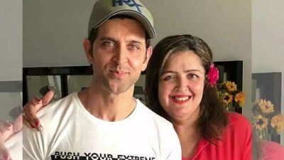 Hrithik's sister gets angry over her fake hospitalisation news; tweets this!