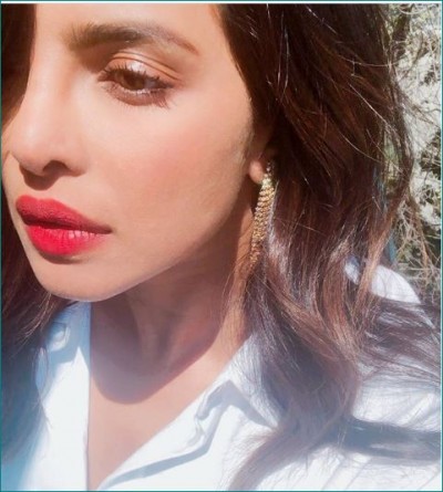 Priyanka Chopra was seen in the new look, the eyes of the viewers stopped