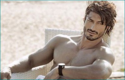Vidyut Jamwal seen walking on water, first video on YouTube channel