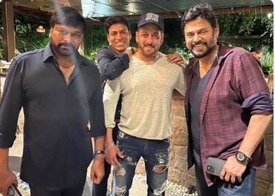 Salman seen partying with Chiranjeevi-Venkatesh, picture goes viral
