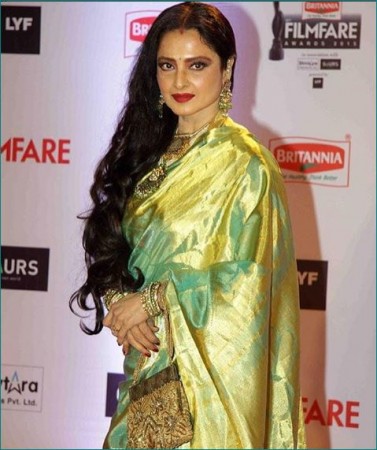 Rekha's look in golden Saree wins hearts, see pictures here