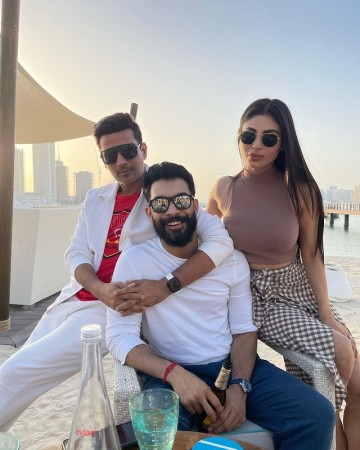 Mouni Roy holidaying in Dubai with friends and husband, picture went viral