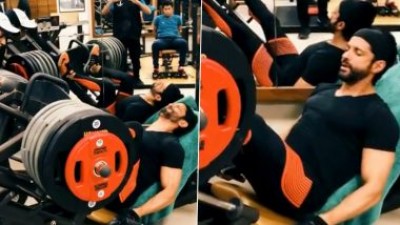 Farhan Akhtar showed his stamina in the gym video viral
