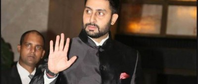 Video: Abhishek Bachchan furious at photographers