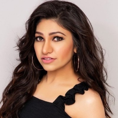 Tulsi Kumar is coming soon to win fans' hearts through her dance video