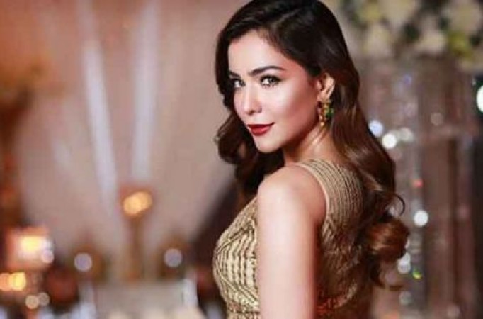 'Allah Jee hum thak gai hain' Actress Humaima tweets over PIA accident