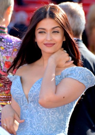 You will also lose your heart in front of the beauty of Aishwarya, who became Queen!
