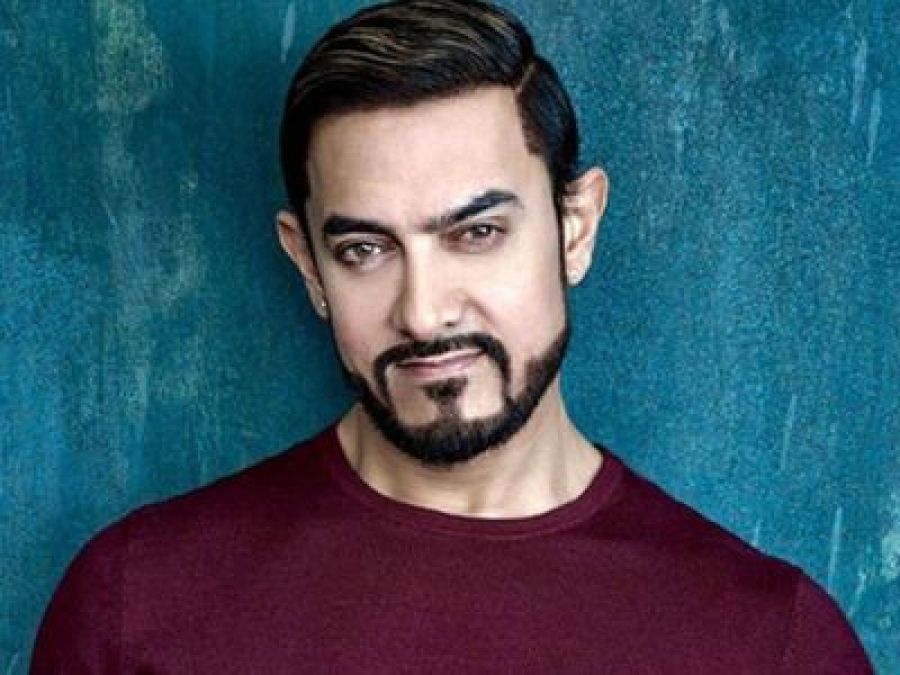 Aamir Khan arrives at funeral of Assistant Amos Paul