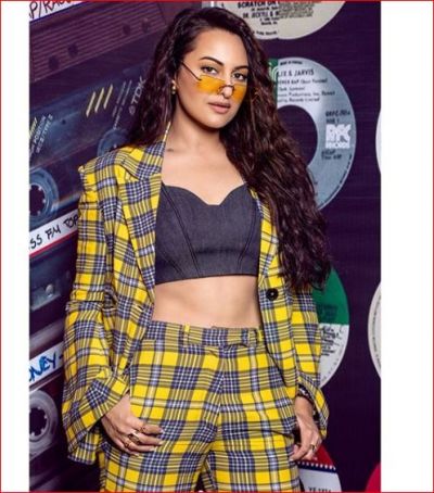 Sonakshi Sinha appeared in such a sexy look for the first time, you will be left staring her