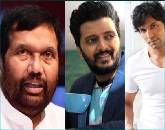 Bollywood stars expressed grief over Ram Vilas Paswan's death