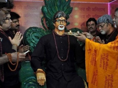 Amitabh turns 78 years old, organizes virtual program at his temple