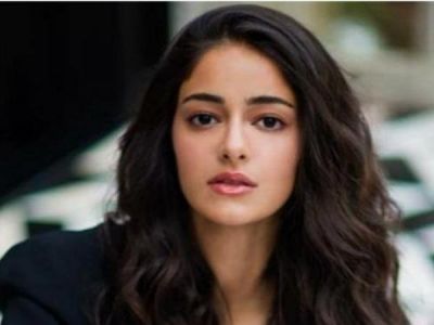 Ananya Pandey spotted with Kartik Aryan in short dress, watch the video here