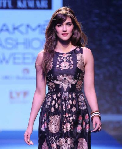 Kriti Sanon shares a very stylish photo, see her amazing pic!