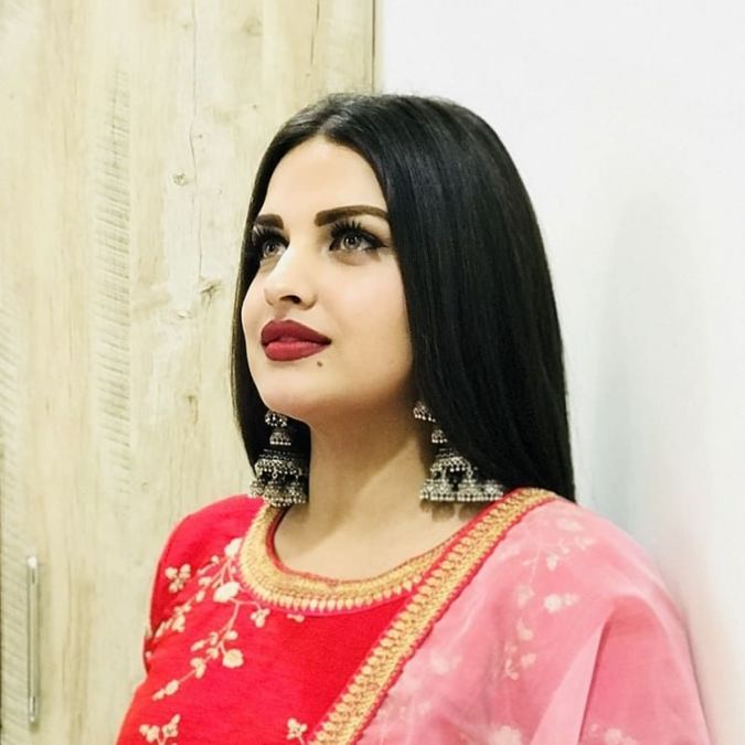 Himanshi Khurana Sex Hd - Sexy video of Himanshi Khurana came in front, watch the video here! |  NewsTrack English 1
