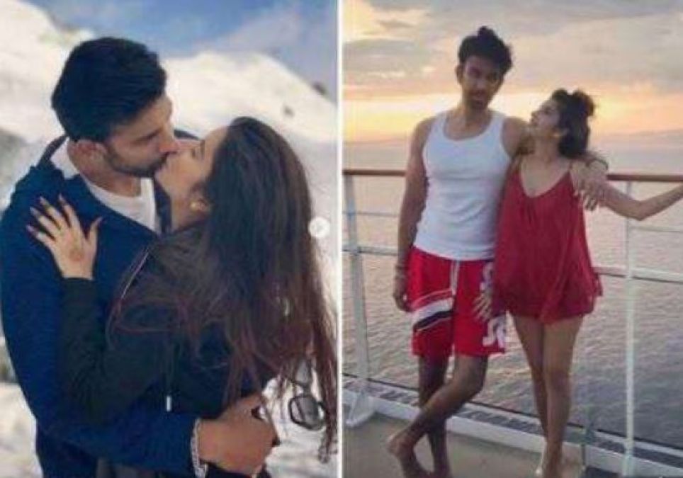 Sushmita's brother shares romantic pictures with his wife, See the photos!