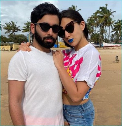 Sara Ali Khan trolled for blue lipstick, trollers called her 'Witch'