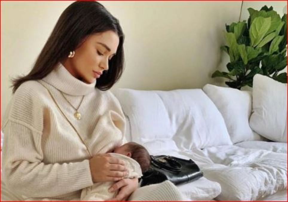 Amy Jackson shares a picture with her son, says 'sorry'