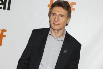 When Liam Neeson caught pouting, photo goes viral