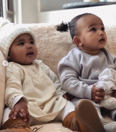 किम कार्दशियन ने शेयर की अपने बच्चों की बेहद खूबसूरत तस्वीर!