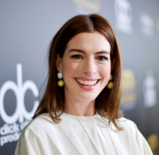 'Christopher Nolan doesn't allow chair on sets': Anne Hathaway