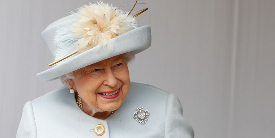 प्रिंसेस यूजिनी की रॉयल वेडिंग में महारानी एलेजीबेथ ने पहना इतना कीमती ब्रोच