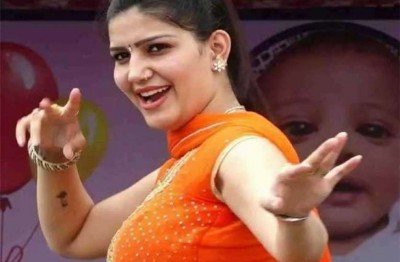 Sapna Chaudhary and Amrapali Dubey's killer dance moves will win your heart, watch the video here