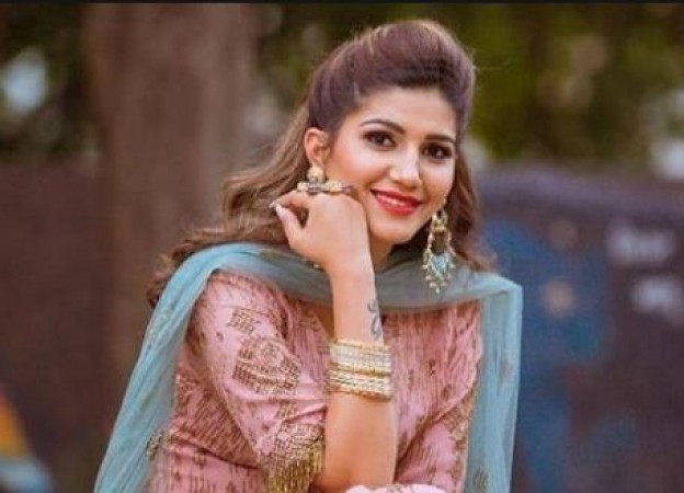 Sapna Choudhary seen dancing like Hrithik, video went viral