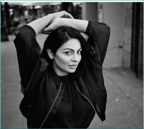 Neeru Bajwa started her career as background dancer in Bollywood, shares  old video | NewsTrack English 1