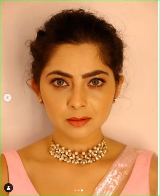 This Marathi actress looked very attractive in Pink Saree