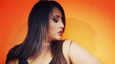 Rani Chatterjee spotted in hot dress, fans go crazy