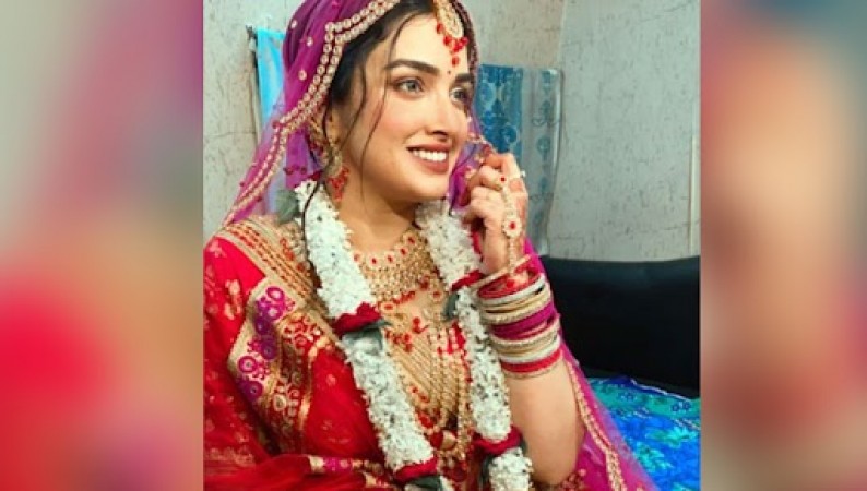 Aamrapali Dubey wins fans hearts by sharing pictures in lehenga
