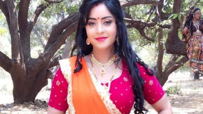 Bhojpuri actress Shubhi Sharma makes TikTok video of 'Tera Ghata' song, Watch here