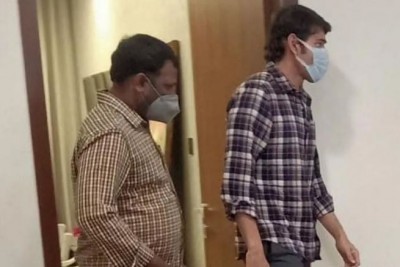 Mahesh Babu cries bitterly at brother's death ceremony