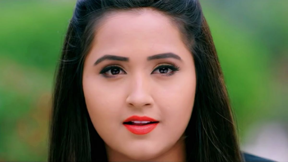 Kajal Raghwani Ke Xxx - Kajal Raghavani' gives hot bedroom Scenes for this Song, check out video  here | NewsTrack English 1