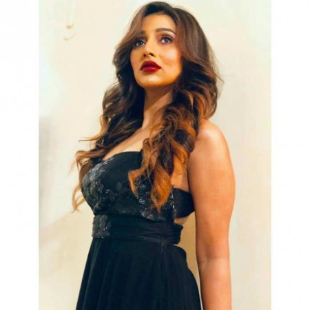 Sayantika Banerjee shared her stylish look for fans