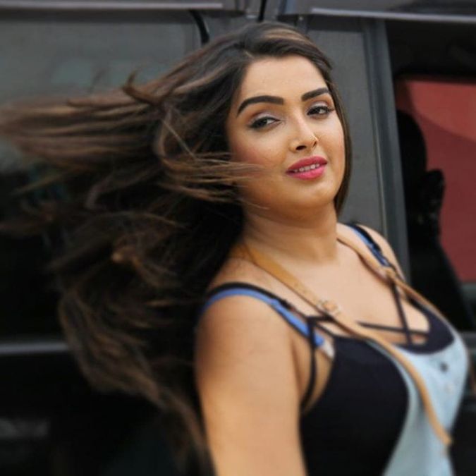 675px x 675px - Amrapali Dubey dances her heart out in this song, watch the video here |  NewsTrack English 1