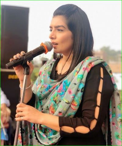 Punjabi singer Rupinder Handa shares her new video, Watch here