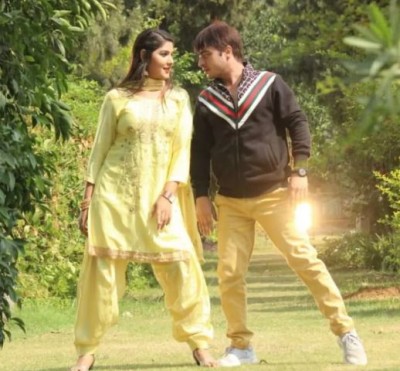 Shooting of '1 Chailla 6 Laila' started, these photos surfaced from the set