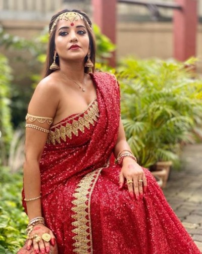 Monalisa's killer traditional look during festive season, fans stunned seeing photos