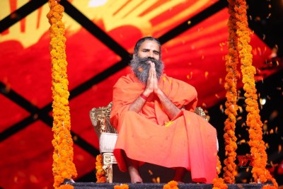 Baba Ramdev arrives on the sets of Indian Idol, creates huge ruckus, know the matter