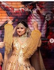 तलाक के बाद रश्मि देसाई ने गुपचुप की दूसरी शादी, वायरल हो रहीं तस्वीरें!